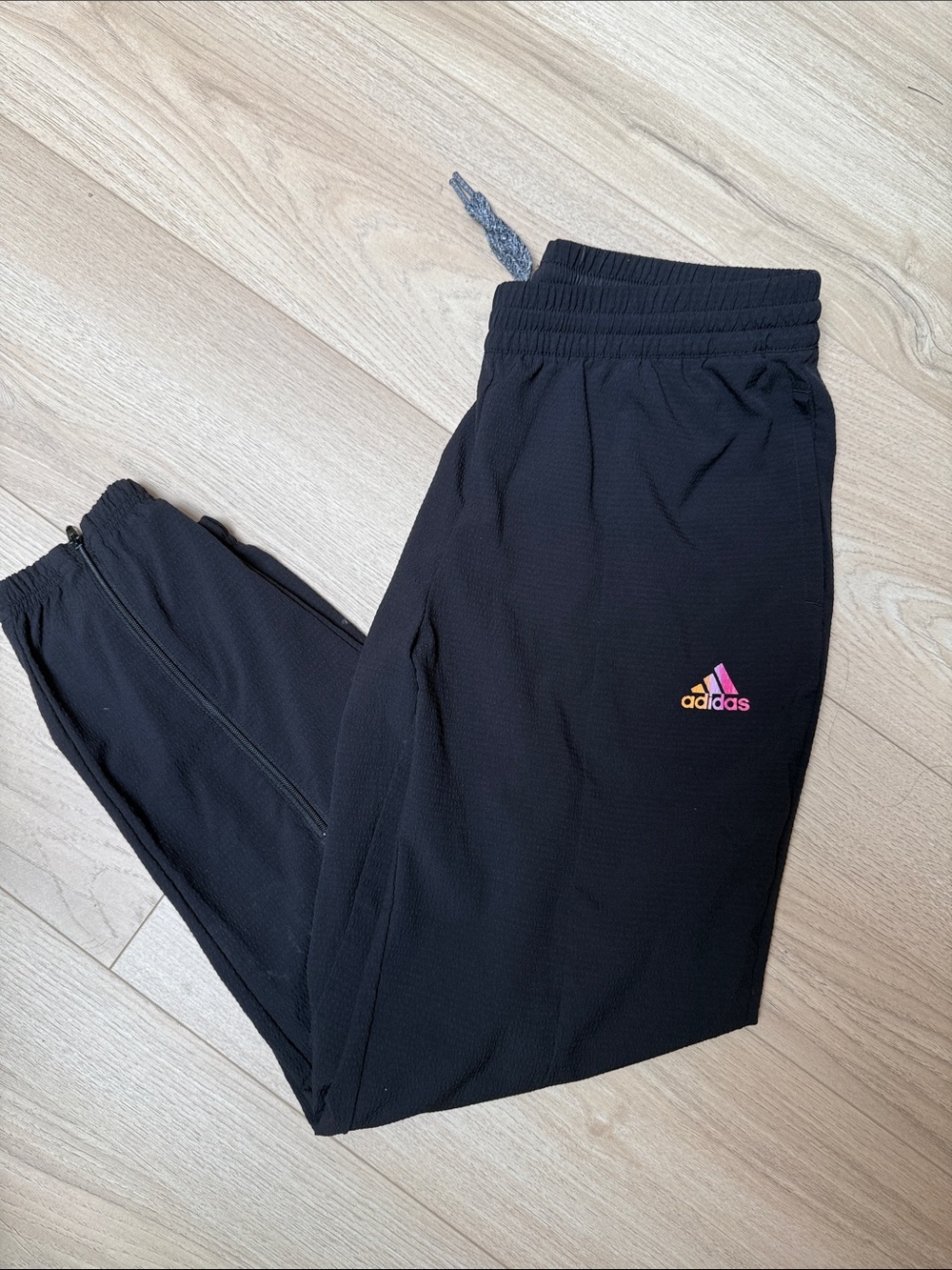 Womens Adidas 7/8 pants sz S